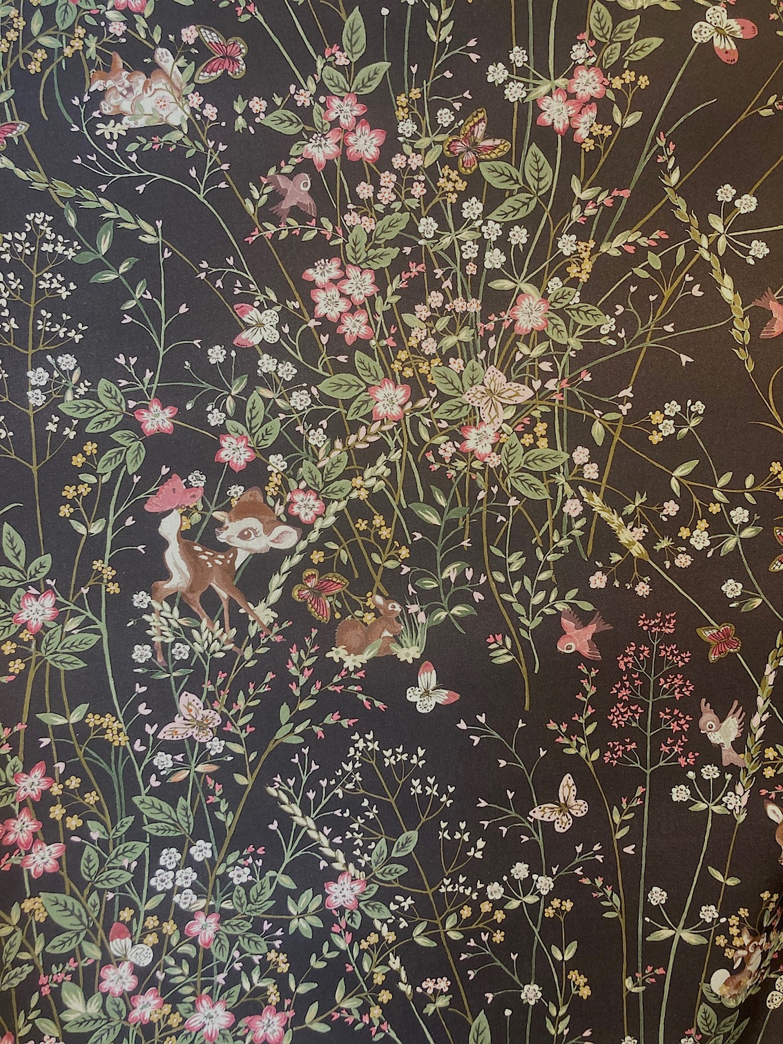 Bambi227156（海外取り寄せ） 137cmx1M以上10cm単位でカット