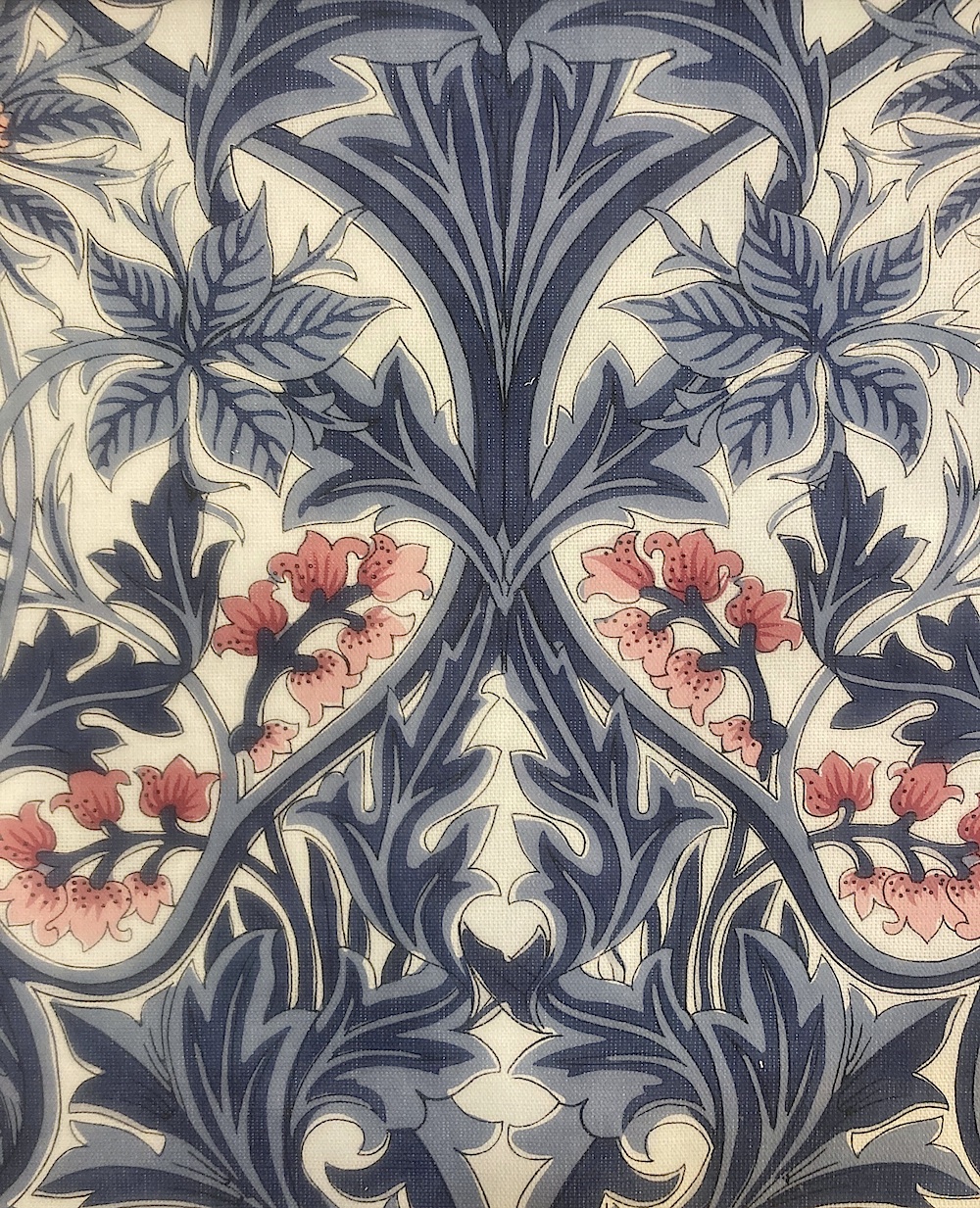 W.モリスEmery Walker's House Collectionより"Bluebell227037" 140cmx1ｍ以上10cm単位でカット(海外取寄せ)