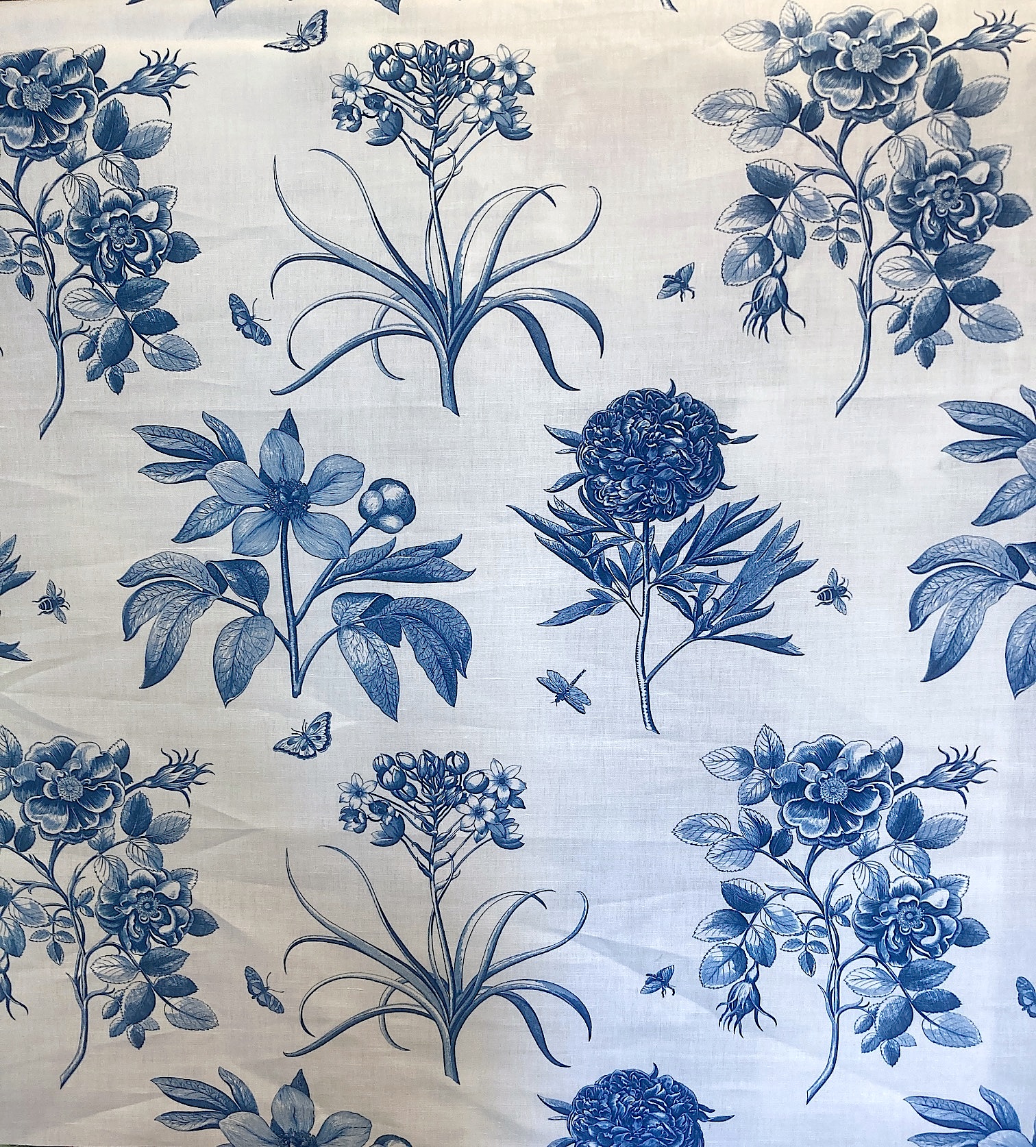 サンダーソン160周年新色"エッチング＆ローズ226869"生地巾137cmx60cmカットクロス 会員登録+２枚以上でさらに5%OFF!I(海外取り寄せ）