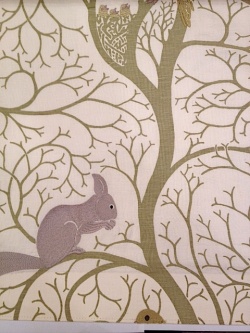 Squirrel and dove embroidery303 143cmx60cmカットクロス(海外取寄せ)　会員登録+２枚以上でさらに5%OFF!
