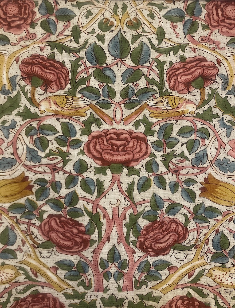 W.モリスEmery Walker's House Collectionより"Rose227023" 140cmx1ｍ以上10cm単位でカット(海外取寄せ)