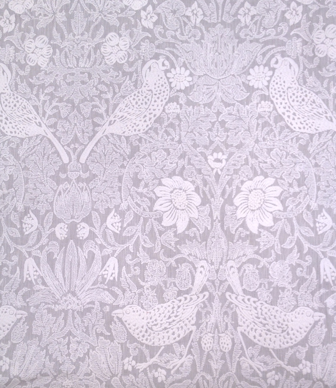 strawberrythiefembroidery236073.jpg