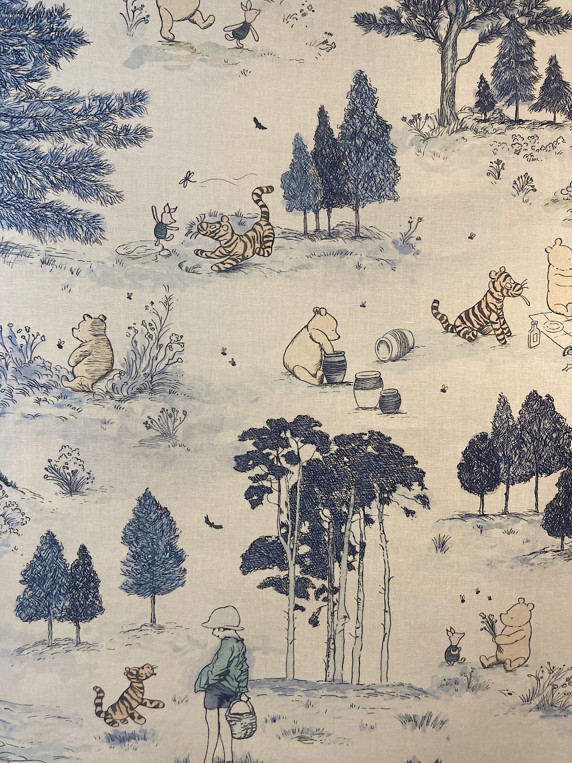 Winnie The Pooh227159（海外取り寄せ） 138cmx1M以上10cm単位でカット