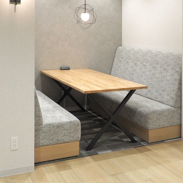 TSUNAGITE / ラバーウッド × スチール脚 テーブル 無垢材 国産 180cm