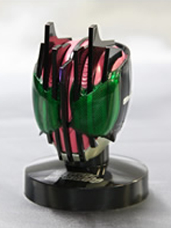 仮面ライダー　マスクコレクション　23体まとめ売り(発行台座11個) Amazon.co.jp: 仮面ライダー ライダーマスクコレクション Vol.11
