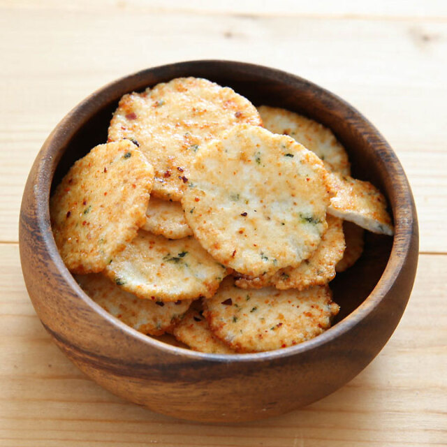 ラー油せんべい