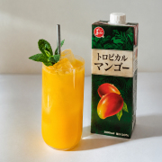 ジューシー　トロピカルマンゴージュース　 １Ｌ