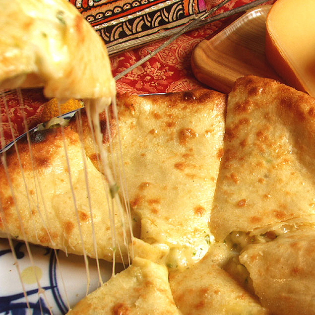 食品サンプル チーズナン 食品サンプル とろ〜りチーズナン