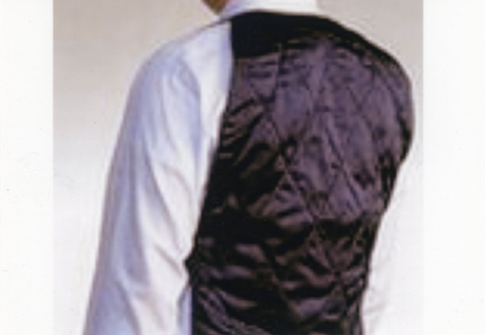 寒さ助っ人「真綿背中ベスト」