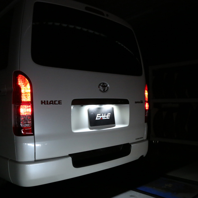 LED ライセンスランプ ナンバー灯 200系ハイエース 8型 7型 6型 5型 4