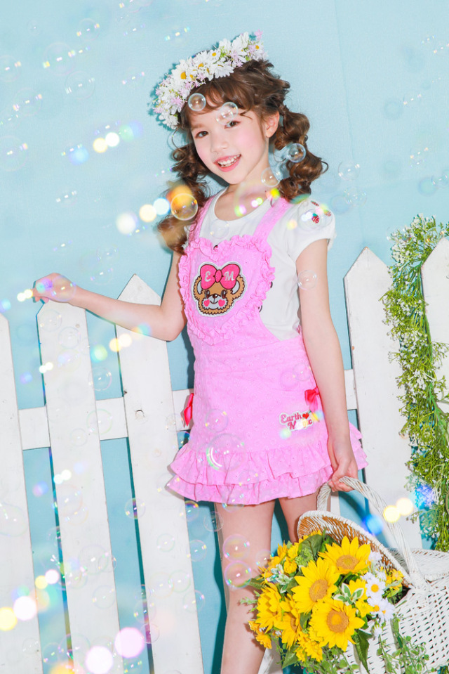 アースマジック EARTHMAGIC コットンレースハート胸当てジャンスカ マフィー フラワーレース ジャンパースカート 2021春夏