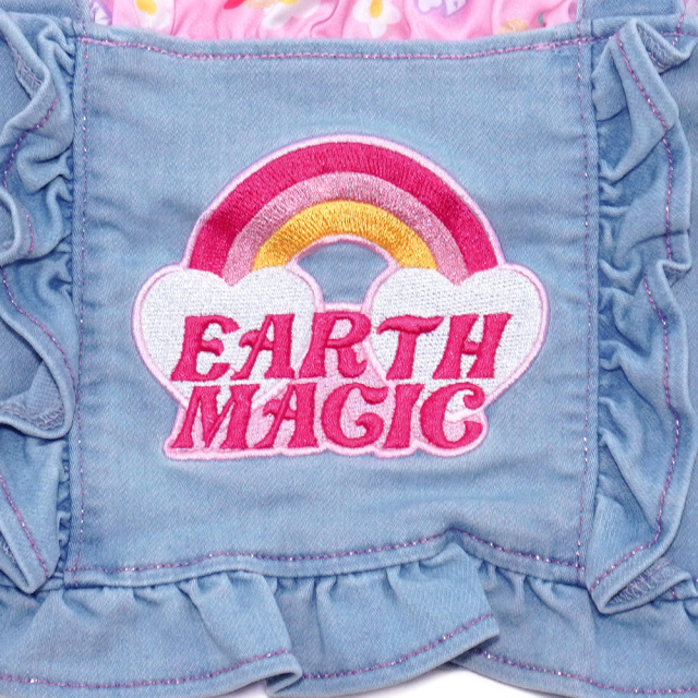 アースマジック EARTHMAGIC デイジーマフィー総柄重ね着風パフスリーブブラウス ペールピンク エメグリ デニムビスチェ 2022春夏