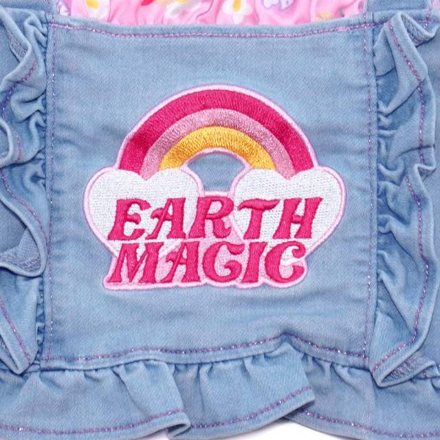 アースマジック EARTHMAGIC デイジーマフィー総柄重ね着風パフスリーブブラウス ペールピンク エメグリ デニムビスチェ 2022春夏