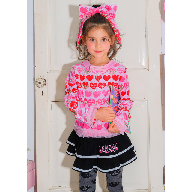 アースマジック EARTHMAGIC マフィーハート柄ベロアカーディガン クロ ペールピンク パール釦 チュールフリル 2022秋冬