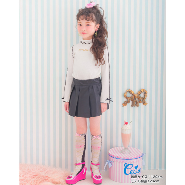 合皮プリーツスカート