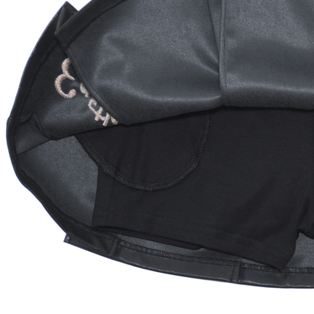 合皮プリーツスカート