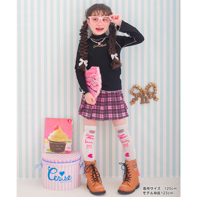 チャーミピンク　タグ付き新品　レース ブラック タートルネック 長袖 メロウテレコタートル長袖Tシャツ