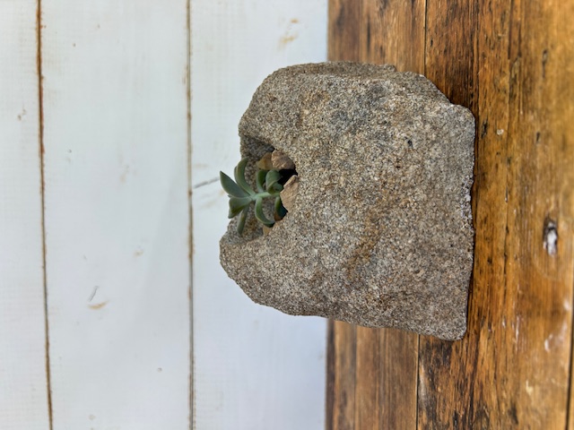 庵治石　花器1い