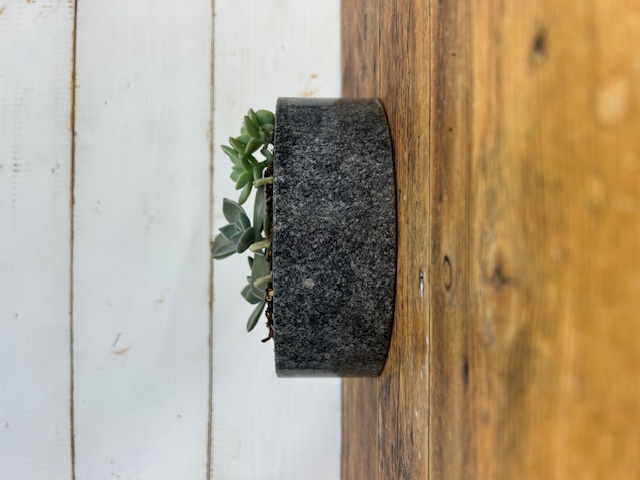 庵治石　花器3は