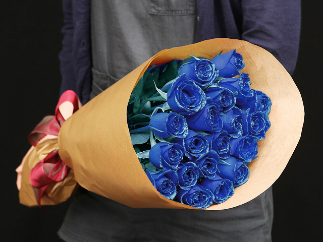 ２２本の青い煌薔薇の花束〜きらきら輝くバラの宝石（花言葉カード付き）【プロポーズ・誕生日・結婚記念日・母の日・卒園入園祝い・卒業入学祝い・退任退職祝い・出産祝い・長寿祝いにおすすめ】 【送料一律1800円（※一部地域を除く）】