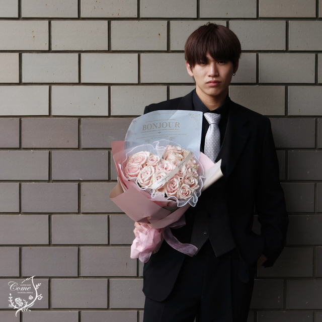 生花】kiraraシュガーローズ～バラのハート型花束グリッター