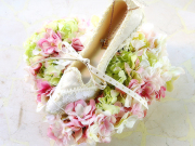 【造花】ブレスレット付きアレンジメントForeverMagic[L]【プロポーズギフトにおすすめ｜シンデレラマジックシリーズ】【送料一律1100円（※一部地域を除く）】