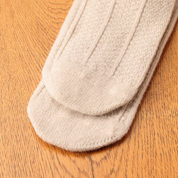 アルパカかのこソックスアイボリー〈pokke＋〉