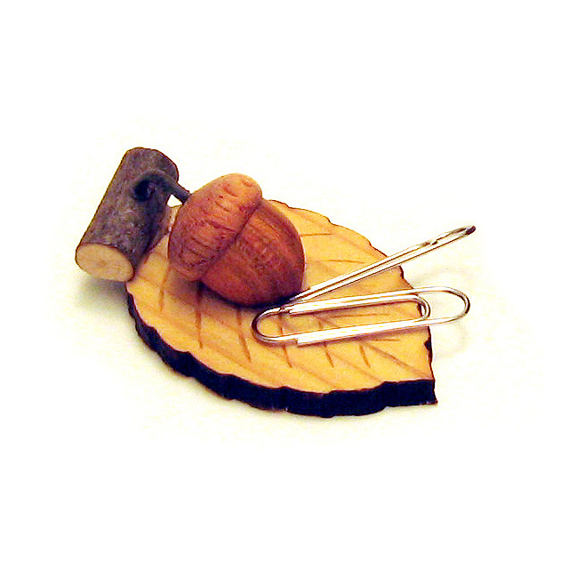 どんぐりマグネット