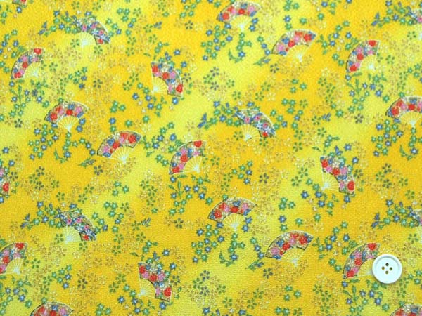 レーヨンちりめん友禅金彩生地　小花と扇と流水　黄色