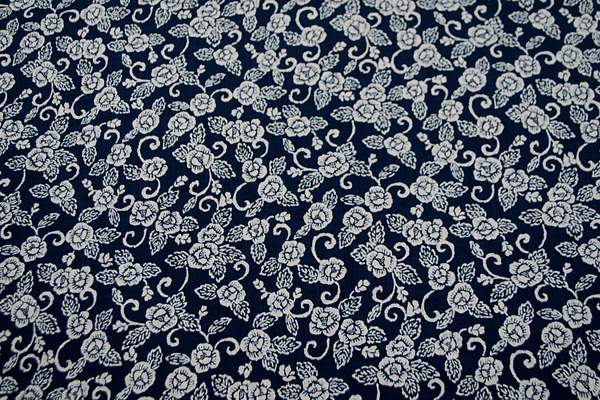 むら糸 和柄生地 和布 藍染風の伝統的な和風生地　牡丹唐草