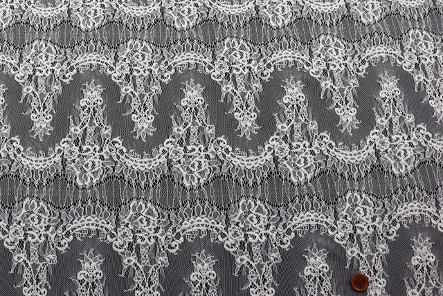 ラッセルレース生地 オフ白 【生地通販 布販売 江戸ッ子】