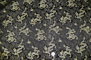 【お陰様で完売しました】チャイナドレス生地・チャイナ生地（竜と牡丹・黒地×金）(0635-17)