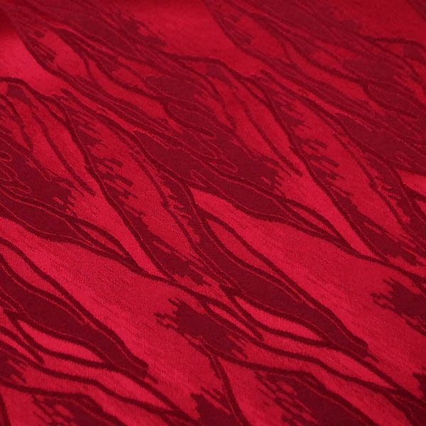 Ｗ巾のサテンジャガード　意匠柄　臙脂