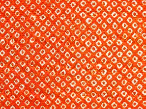 伝統的なちりめん生地 疋田文 鹿の子絞り 一目絞り 鹿の子しぼり かわいいオレンジ色　約７０ｃｍ×約５０ｃｍカット　(0643-71)