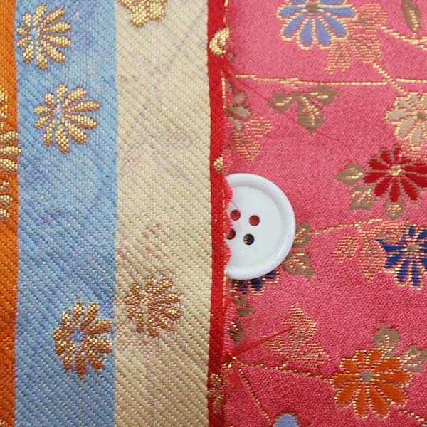 金襴　三丁サビ　花木尽くし（梅ほか）　珊瑚朱色　0651-43