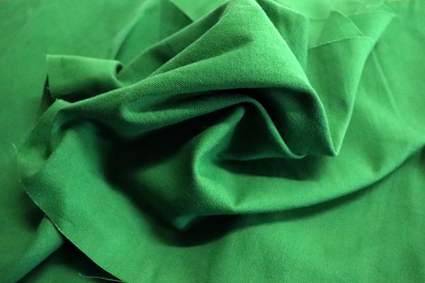 運動会やイベントなどに使える広い巾の布　２２８ｃｍ巾のオックスフォード　緑・グリーン