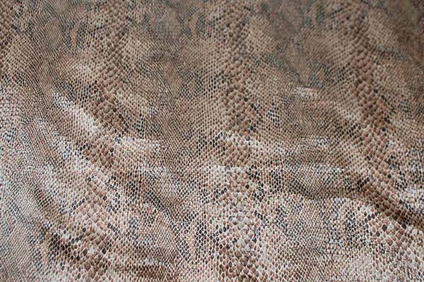 １ＷＡＹのベロアニット　スネーク　ブラウン