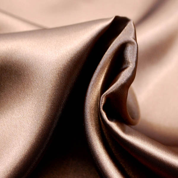 ポリエステルサテン　ブラウン