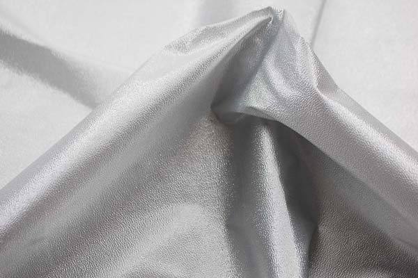 衣装やディスプレイに最適な　ハイクオリティなラメ　シャンブレー　シルバー（シルバー糸×シルバー糸）