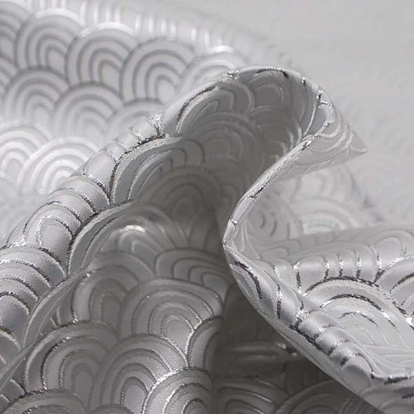 よさこいや舞台衣装に最適な　光沢感のある素材　ラメ入りジャガード　青海波　白×シルバー