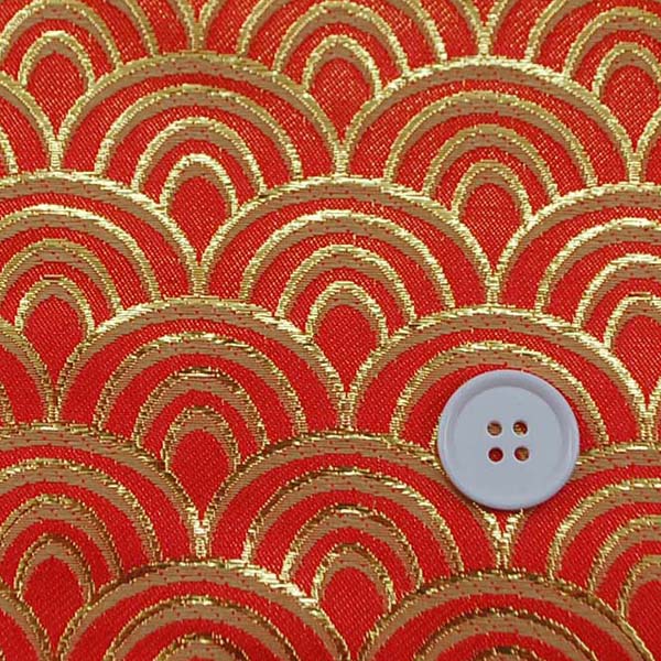 よさこいや舞台衣装に最適な　光沢感のある素材　ラメ入りジャガード　青海波　朱赤×ゴールド