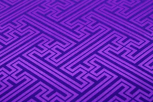 よさこいや舞台衣装に最適な　光沢感のある素材　ポリエステルジャガード　紗綾形　江戸紫