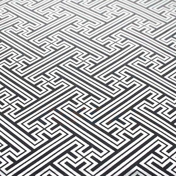 よさこいや舞台衣装に最適な　光沢感のある素材　ポリエステルジャガード　紗綾形　銀ねずみ