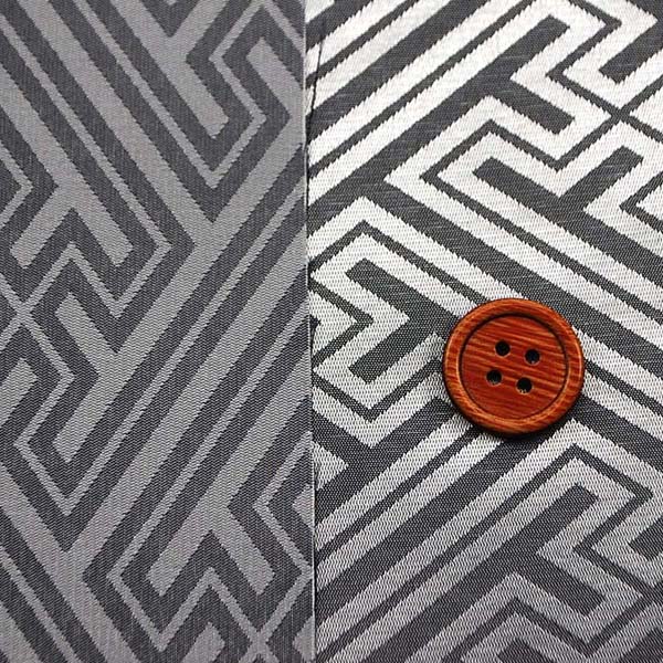 よさこいや舞台衣装に最適な　光沢感のある素材　ポリエステルジャガード　紗綾形　銀ねずみ