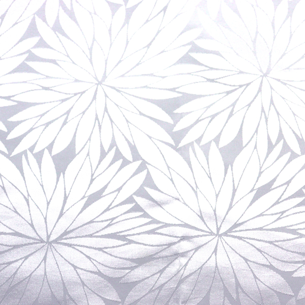 イベントや衣装に最適な光沢感のある素材　ポリエステルジャガード　菊の柄　白