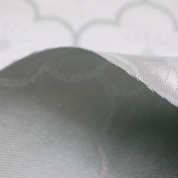 サテンジャガード　梅の柄　シルバー（シルバーグレー）