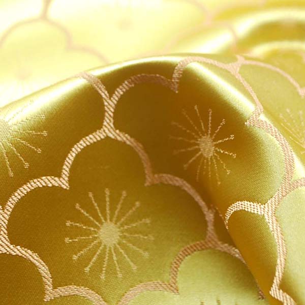 サテンジャガード　梅の柄　ゴールド