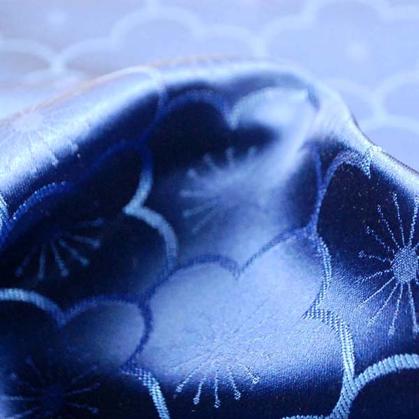 サテンジャガード　梅の柄　ネイビー（濃紺）