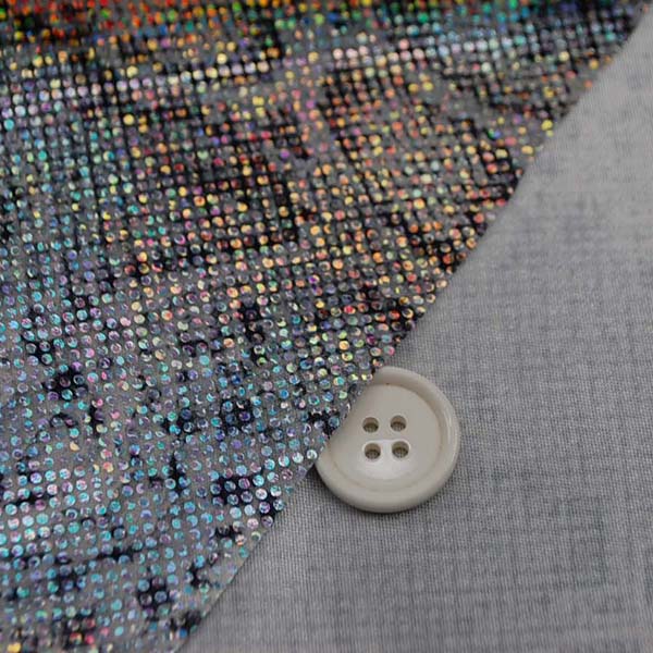 多彩に輝くホログラムのロイヤルスムース　パイソン柄（大蛇）　グレー系　＝お取り寄せ商品のため即出荷は不可能となります＝