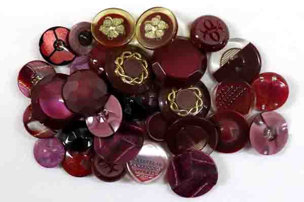 メーカー廃番品　ヴィンテージ　ジルコニア入　アンティークボタン　ダークレッド系５０